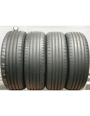 Goodyear Efficient Grip Performance  205/60/16  92 V